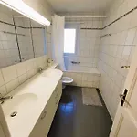 5 Bedroom Center With Balcony Dorf - Self Checkin Цюрих