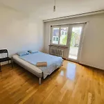 5 Bedroom Center With Balcony Dorf - Self Checkin * Цюрих
