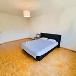 5 Bedroom Center With Balcony Dorf - Self Checkin
