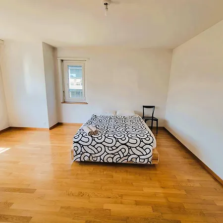 5 Bedroom Center With Balcony Dorf - Self Checkin * Цюрих