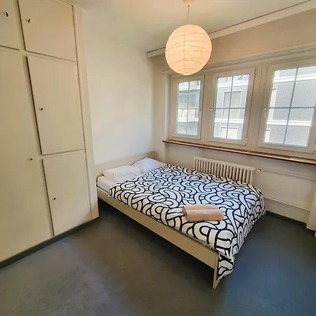 5 Bedroom Center With Balcony Dorf - Self Checkin Apartment Zurich