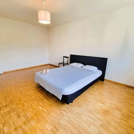 5 Bedroom Center With Balcony Dorf - Self Checkin Daire Zürih