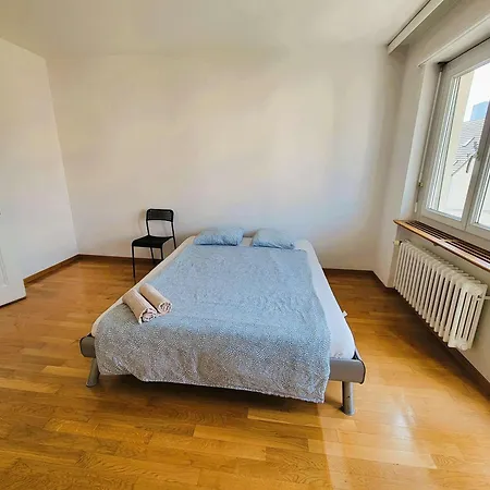 5 Bedroom Center With Balcony Dorf - Self Checkin Zürih