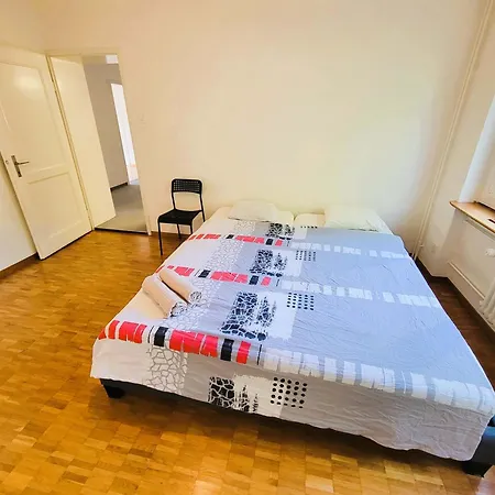 5 Bedroom Center With Balcony Dorf - Self Checkin * Zurich