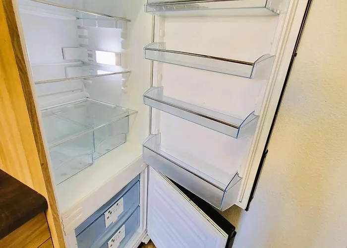 아파트 5 Bedroom Center With Balcony Dorf - Self Checkin 취리히