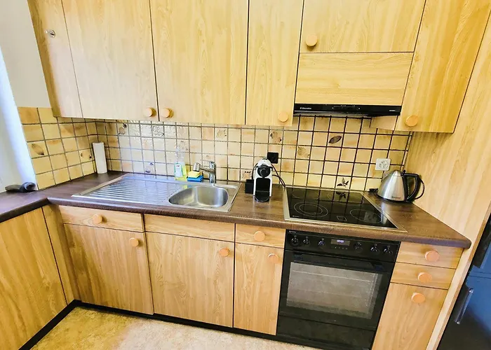 5 Bedroom Center With Balcony Dorf - Self Checkin Zurich