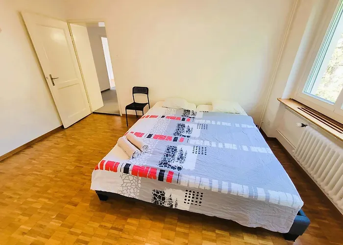 5 Bedroom Center With Balcony Dorf - Self Checkin * 苏黎世