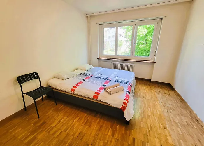 公寓 5 Bedroom Center With Balcony Dorf - Self Checkin