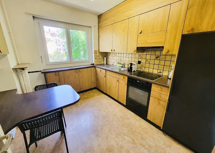 Apartamento 5 Bedroom Center With Balcony Dorf - Self Checkin Zurique